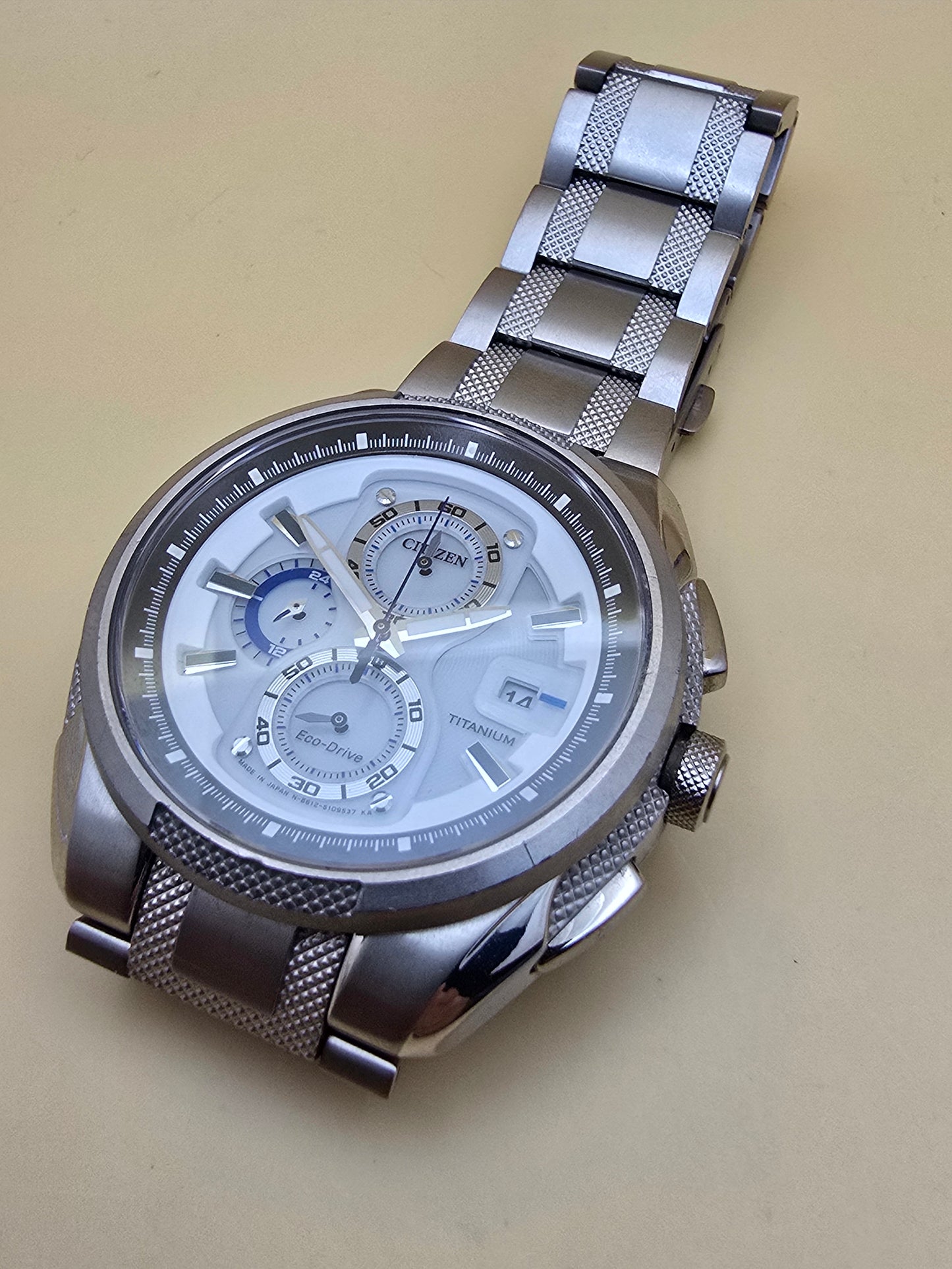 Citizen Super Titanium 42mm cutie originală