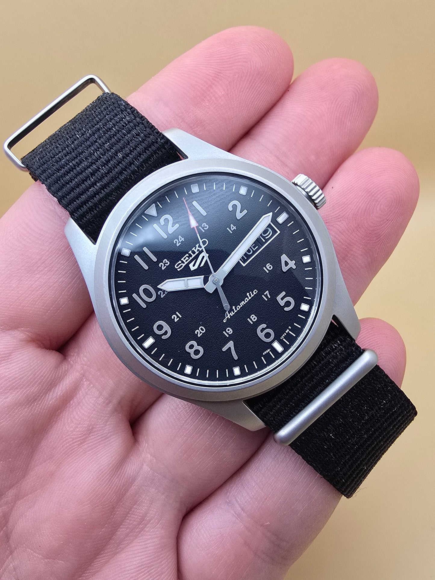 Seiko 5 Sports Field 39.3mm 11.2025 full set