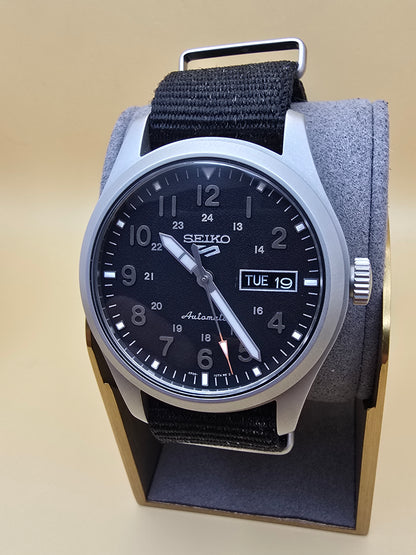 Seiko 5 Sports Field 39.3mm 11.2025 full set