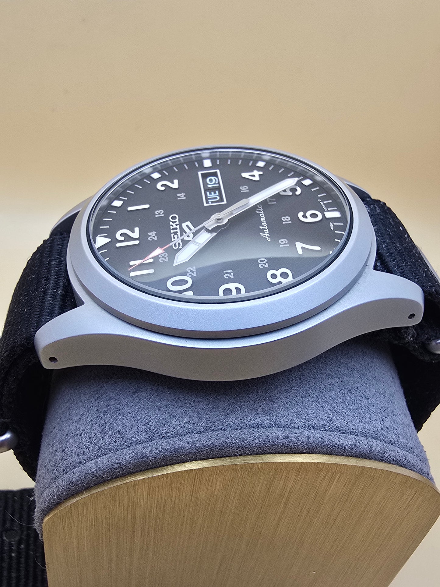 Seiko 5 Sports Field 39.3mm 11.2025 full set
