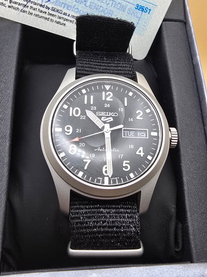 Seiko 5 Sports Field 39.3mm 11.2025 full set