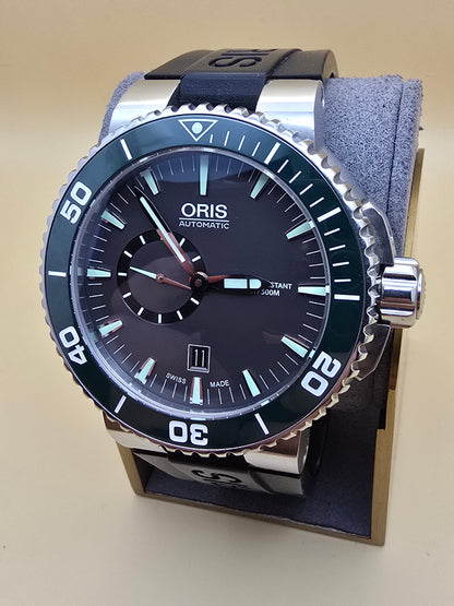 Oris Aquis Green Small Seconds 45.5mm full set