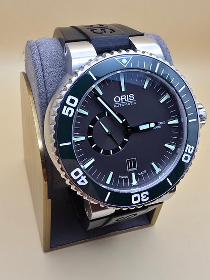 Oris Aquis Green Small Seconds 45.5mm full set