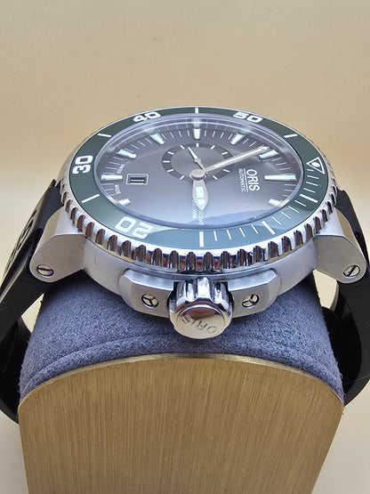 Oris Aquis Green Small Seconds 45.5mm full set