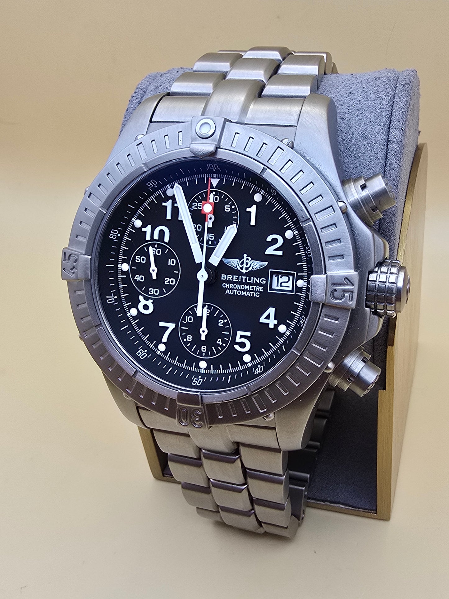 Breitling Avenger Chrono Titanium 44mm full set
