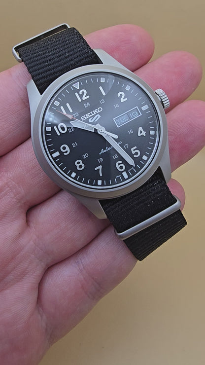 Seiko 5 Sports Field 39.3mm 11.2025 full set