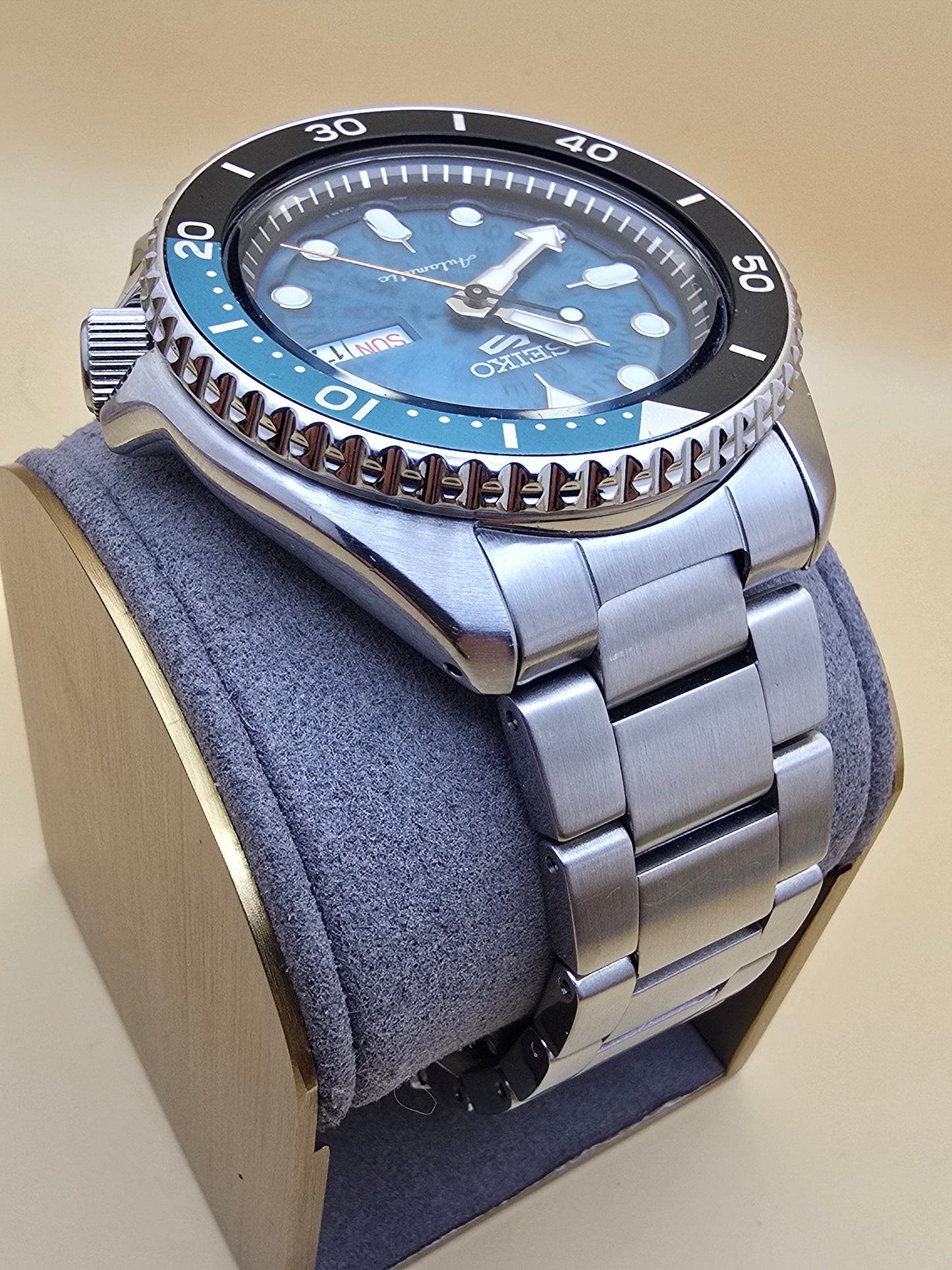 Seiko 5 Diver SKK 42mm cutie rezervat