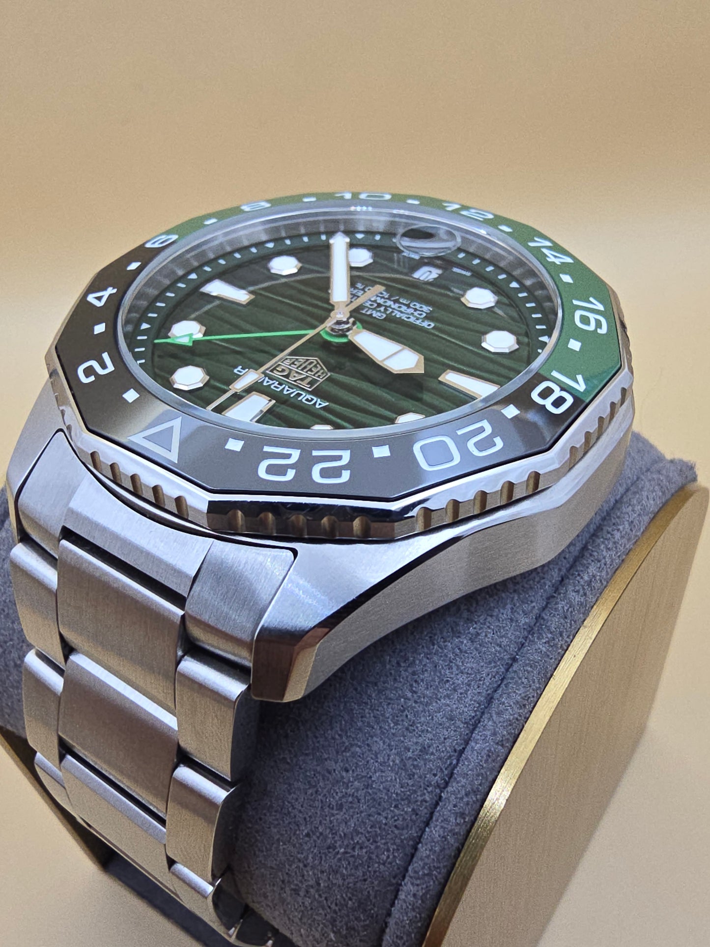 TAG Heuer Aquaracer Green GMT Ceramic 42mm full set 2025