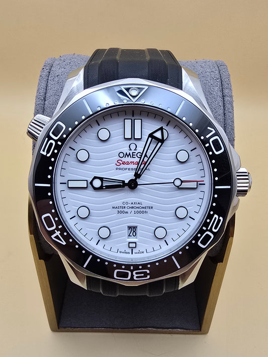 Omega Seamaster Professional 300m Co-Axial 8800 42mm full set 3880Euro