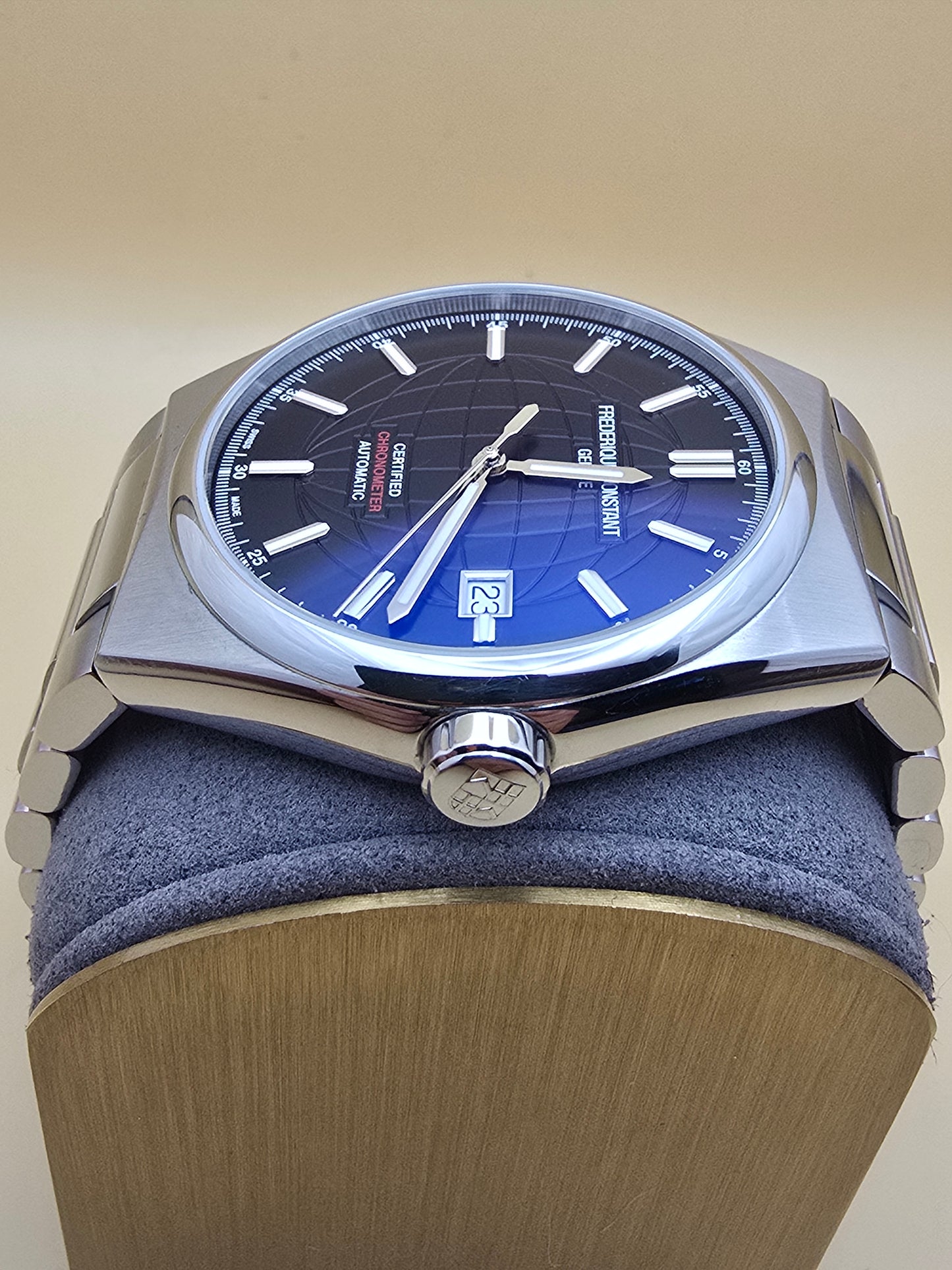 Frederique Constant HighLife Chronometer 39mm full set + extra curea rubber REZERVAT