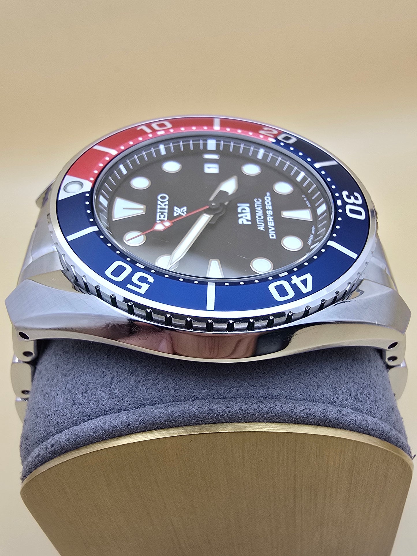 Seiko Sumo Pepsi 6R35 45mm full set 2024