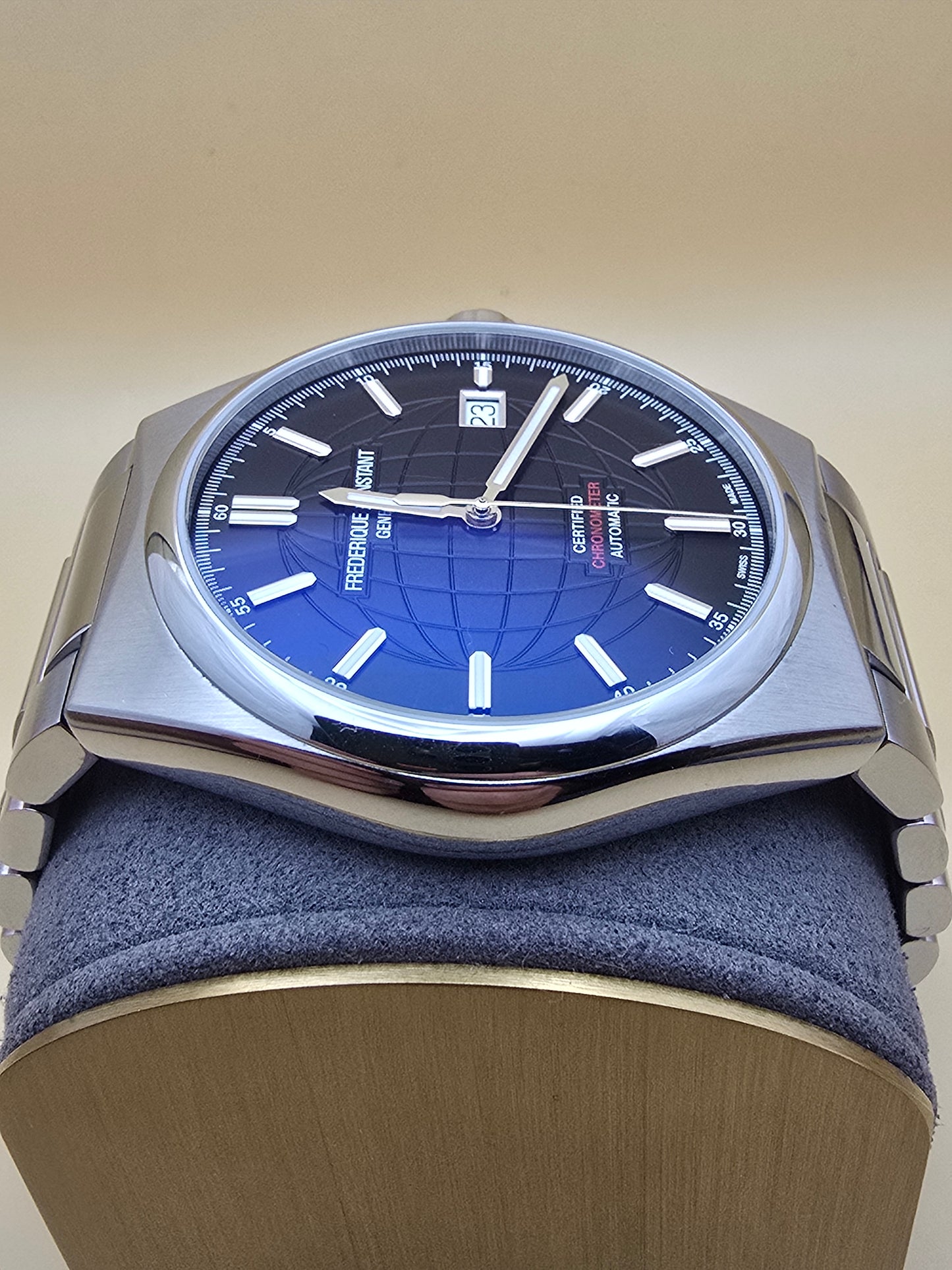 Frederique Constant HighLife Chronometer 39mm full set + extra curea rubber REZERVAT
