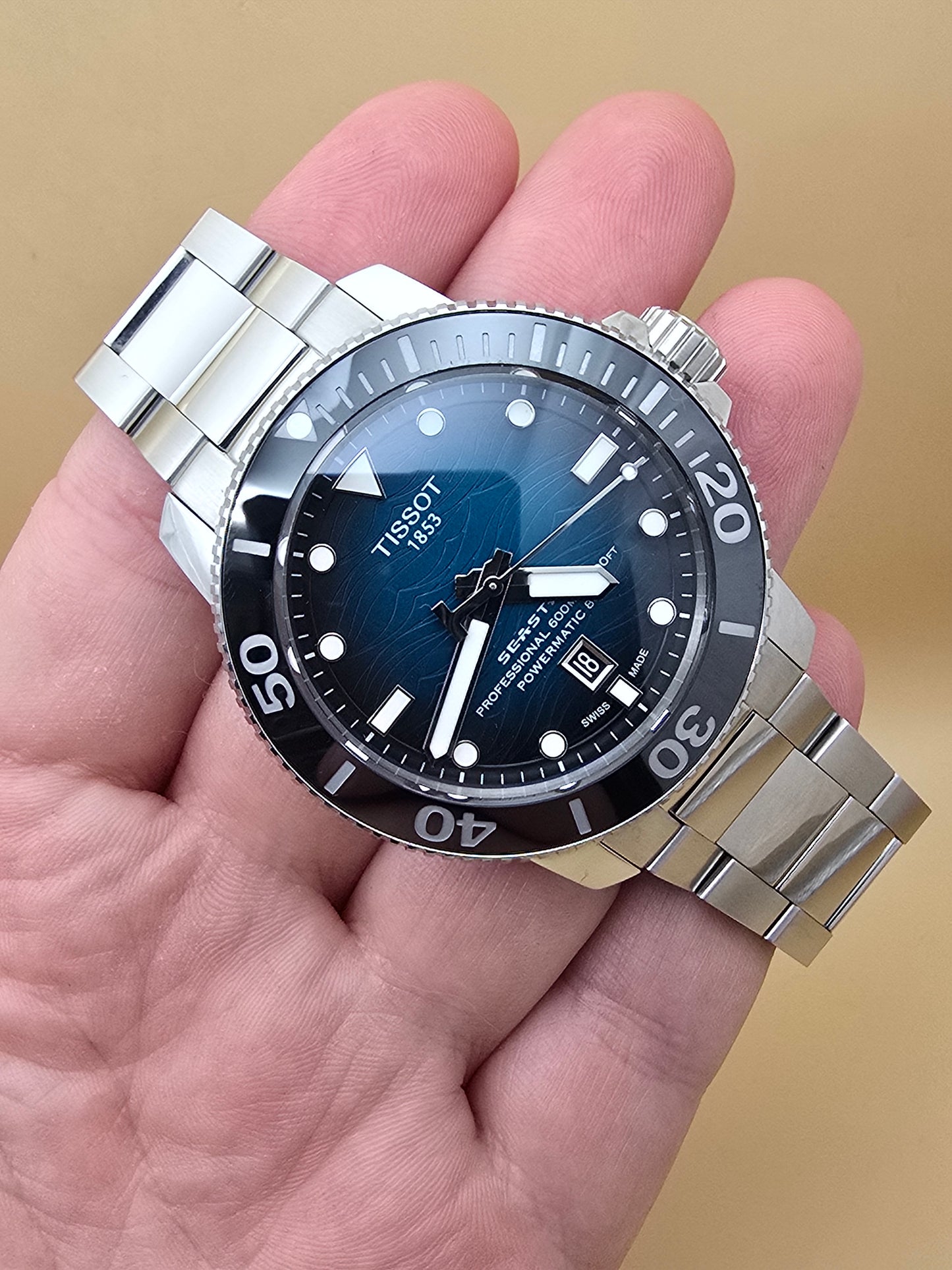 Tissot Seastar 2000 Ceramic 600m Powermatic80 46mm cutie/acte