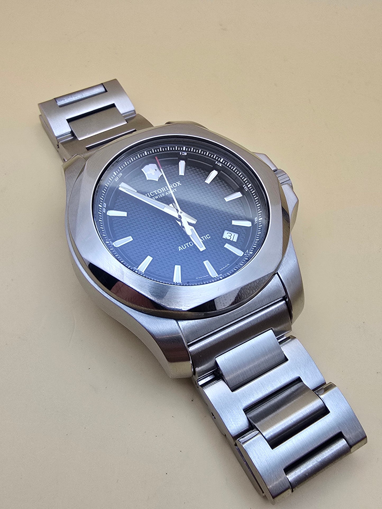 Victorinox Swiss Army I.N.O.X. 43mm full set