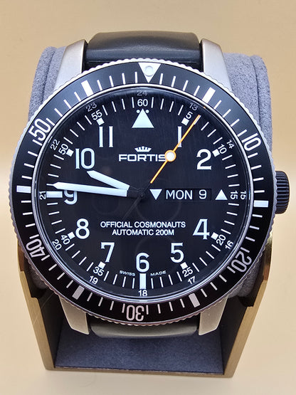 Fortis B42 Cosmonaut Day Date Titanium