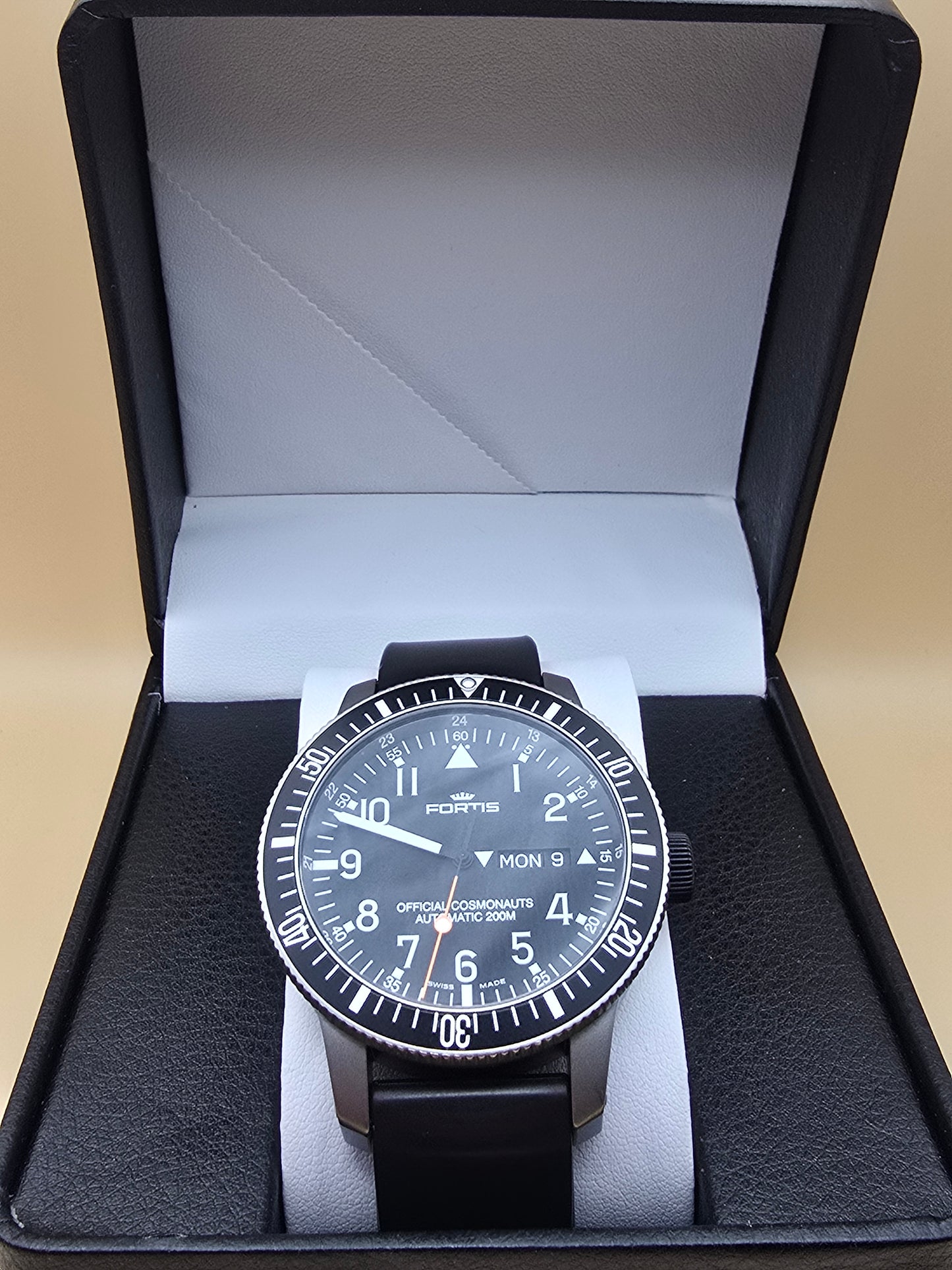 Fortis B42 Cosmonaut Day Date Titanium