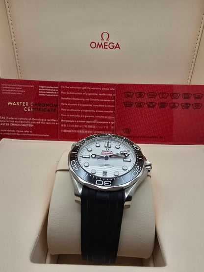 Omega Seamaster Professional 300m Co-Axial 8800 42mm full set 3880Euro