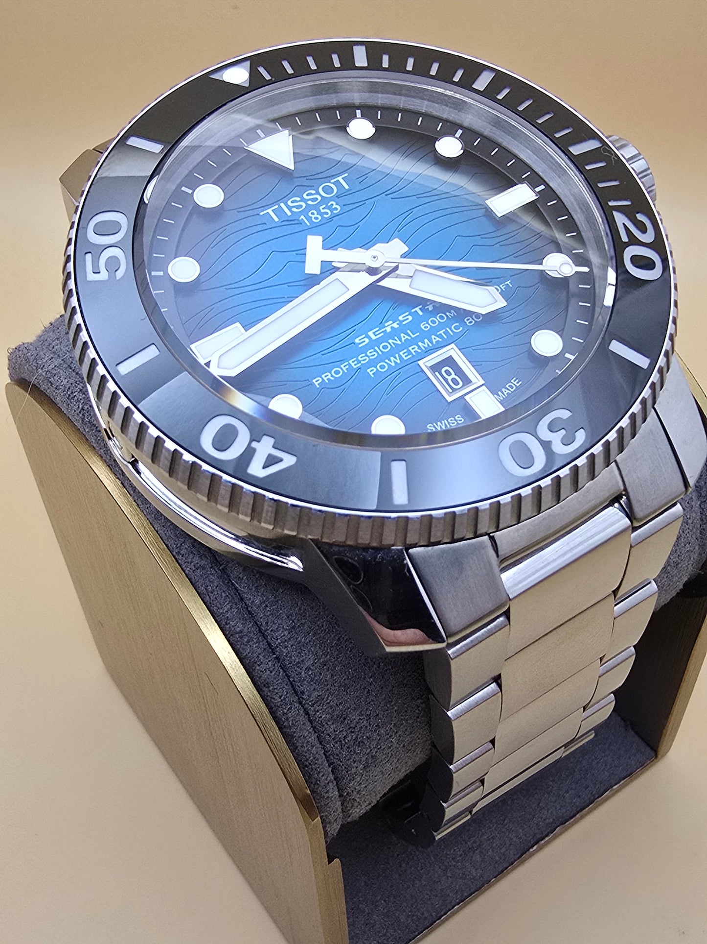 Tissot Seastar 2000 Ceramic 600m Powermatic80 46mm cutie/acte