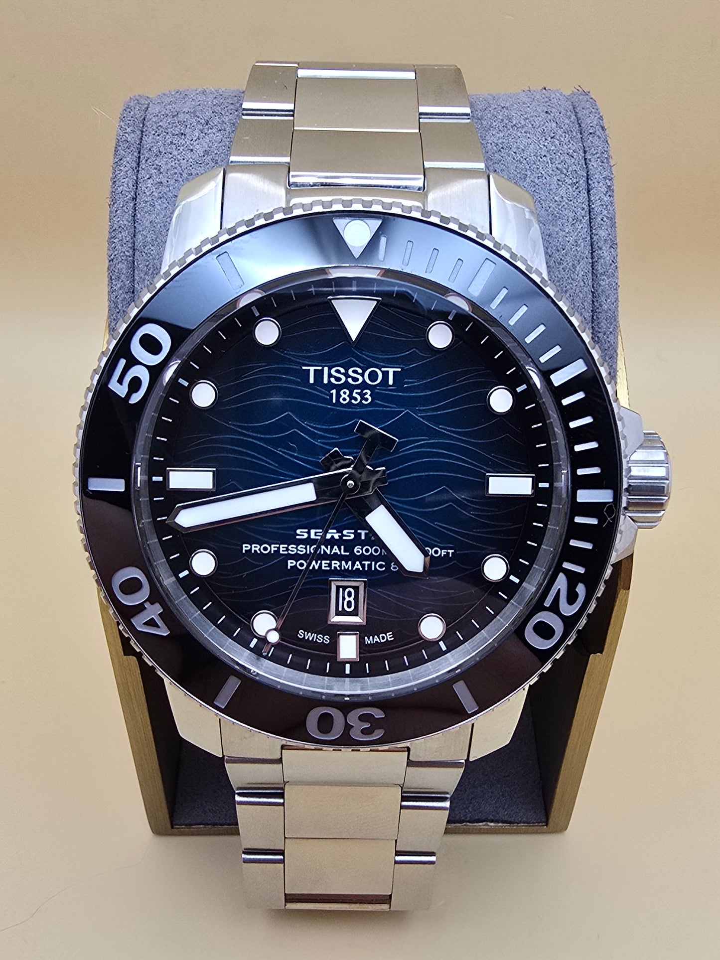 Tissot Seastar 2000 Ceramic 600m Powermatic80 46mm cutie/acte