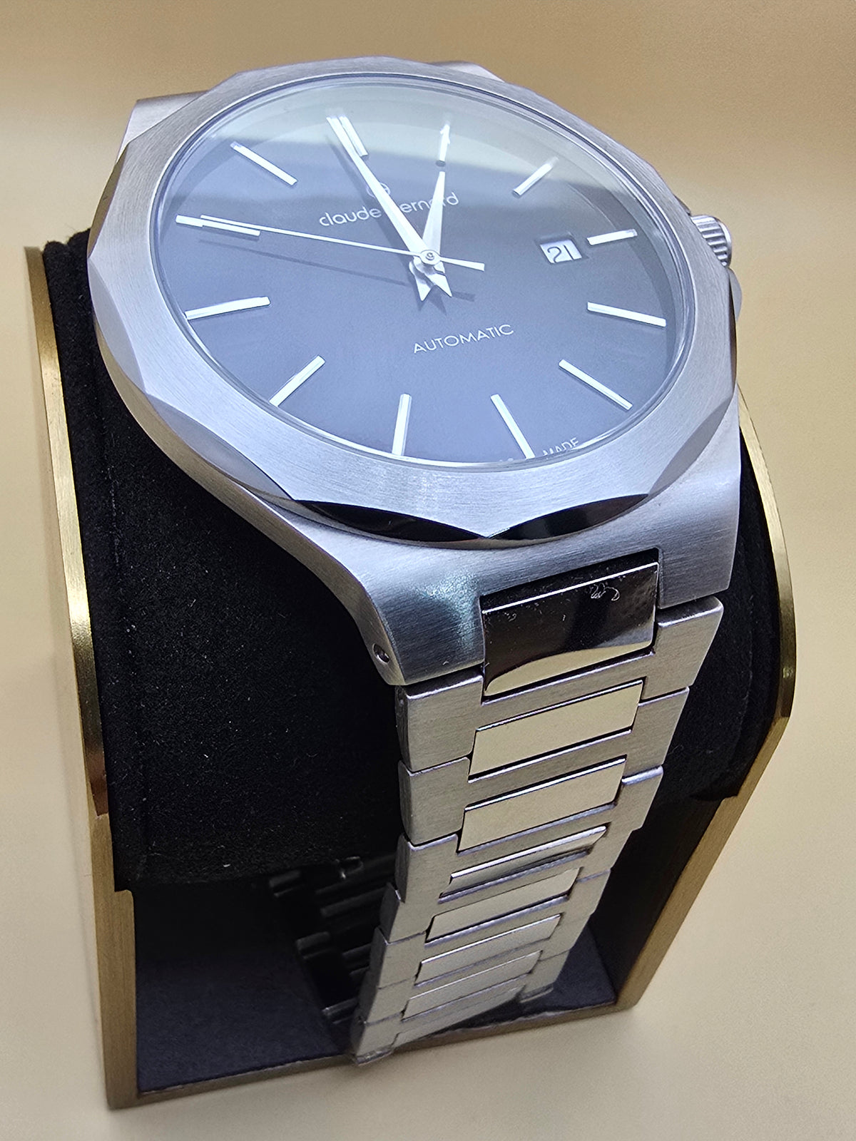 Claude Bernard Clasic Automatic 42mm cutie originală
