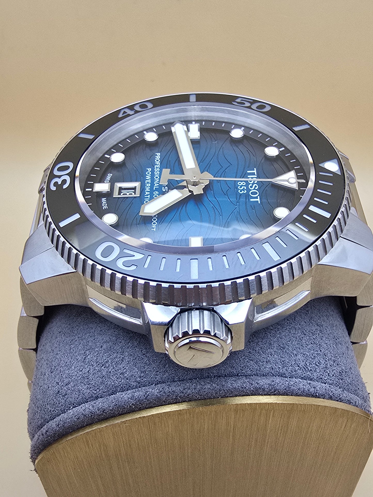 Tissot Seastar 2000 Ceramic 600m Powermatic80 46mm cutie/acte