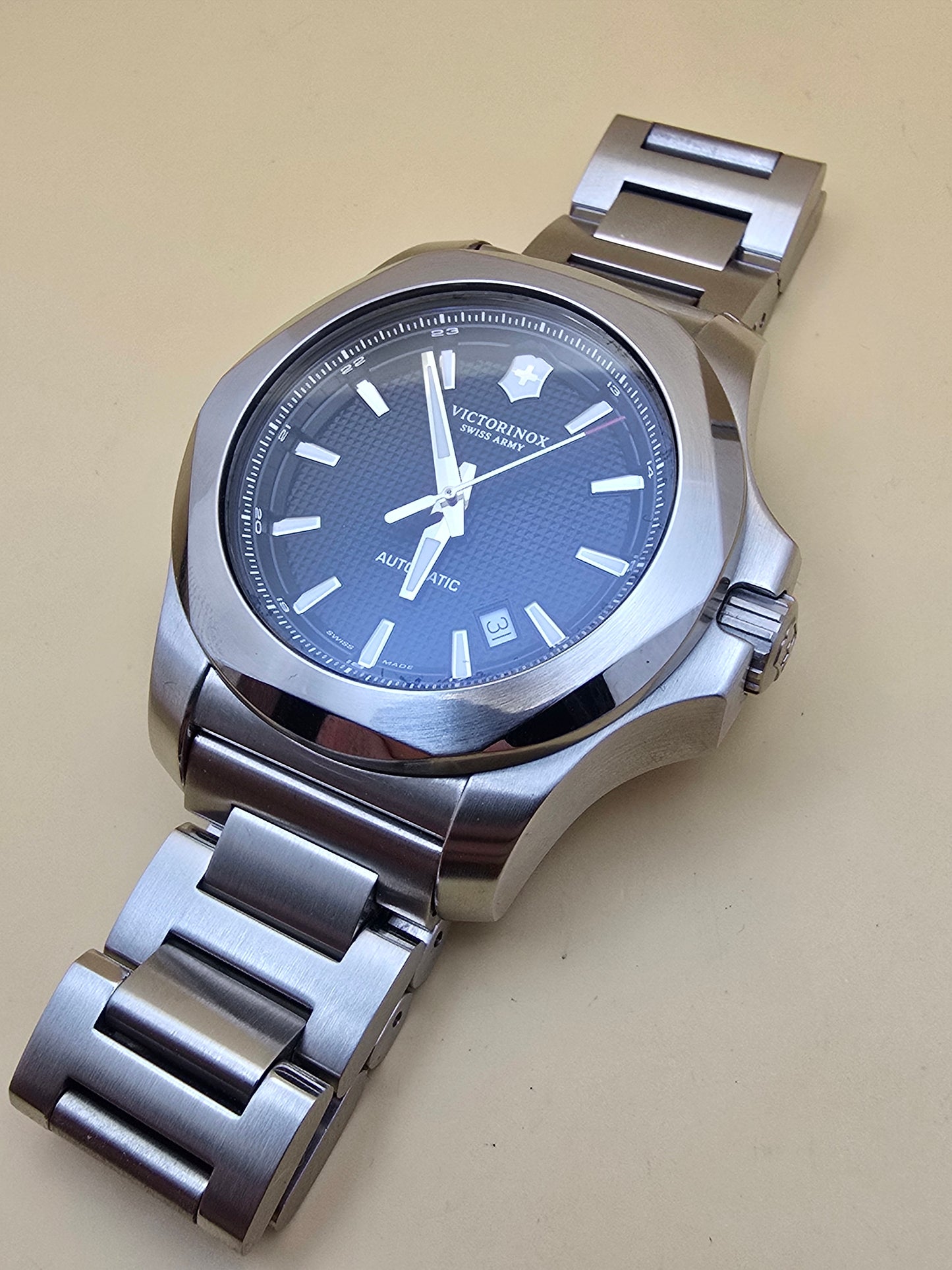Victorinox Swiss Army I.N.O.X. 43mm full set