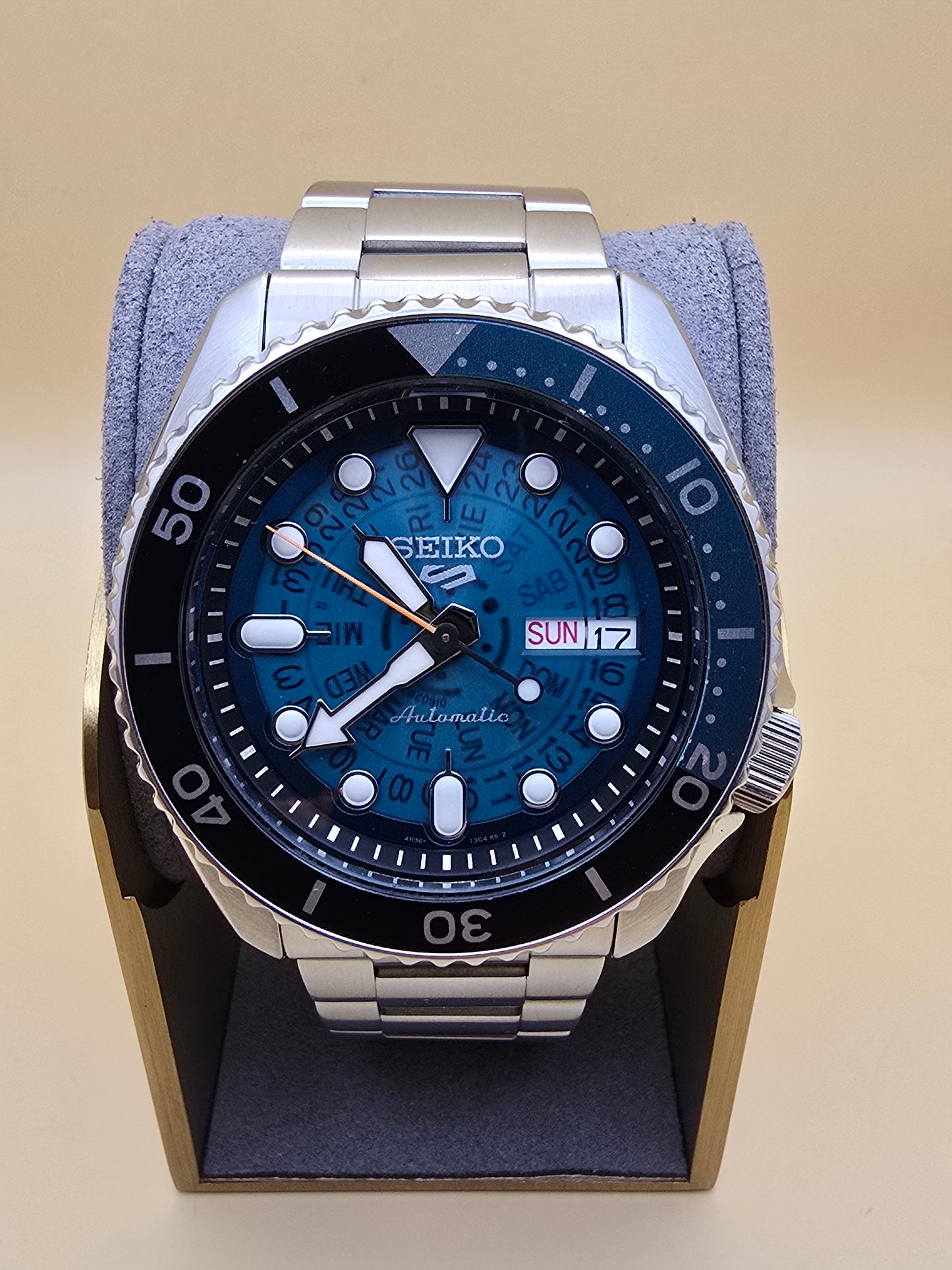 Seiko 5 Diver SKK 42mm cutie rezervat