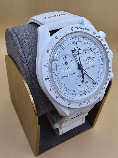 Omega x Swatch Snoopy Mission to the Moonphase white full set