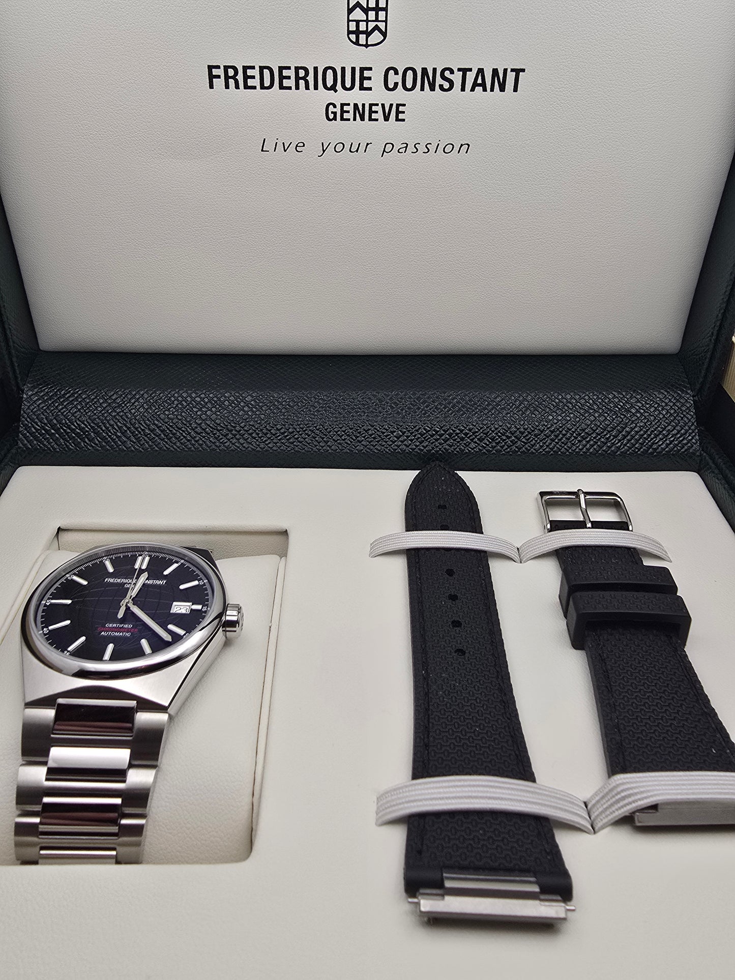 Frederique Constant HighLife Chronometer 39mm full set + extra curea rubber REZERVAT