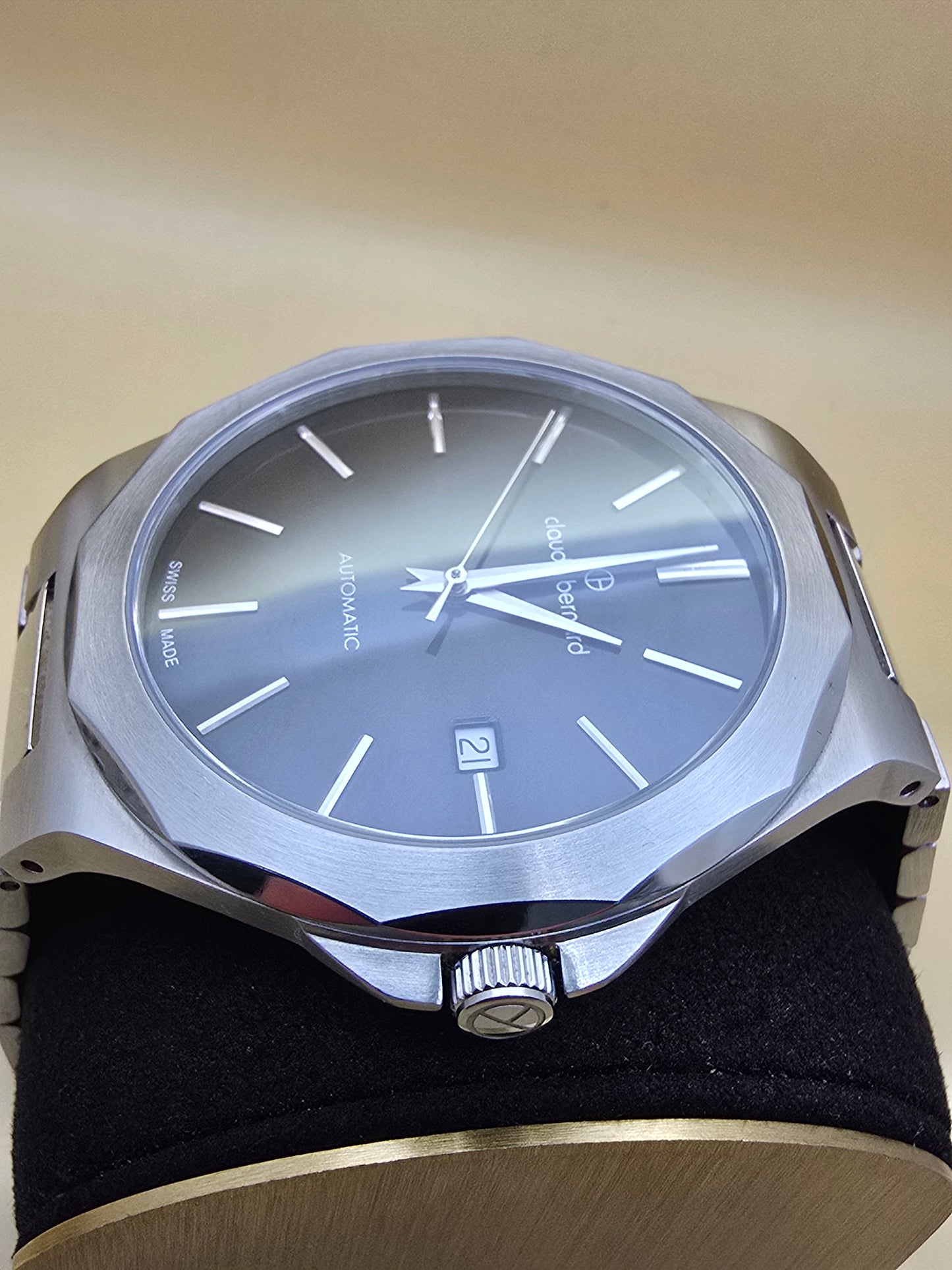 Claude Bernard Clasic Automatic 42mm cutie originală