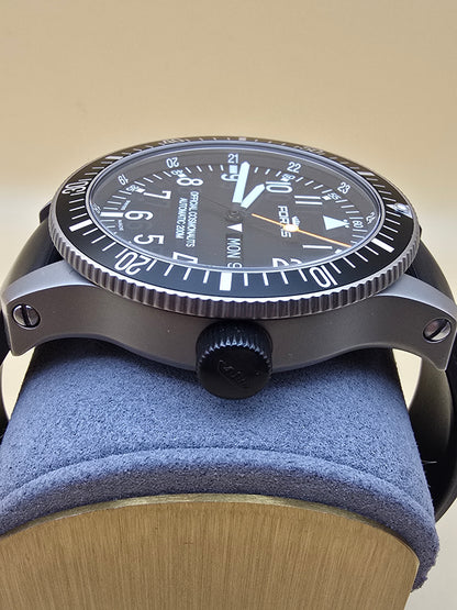 Fortis B42 Cosmonaut Day Date Titanium