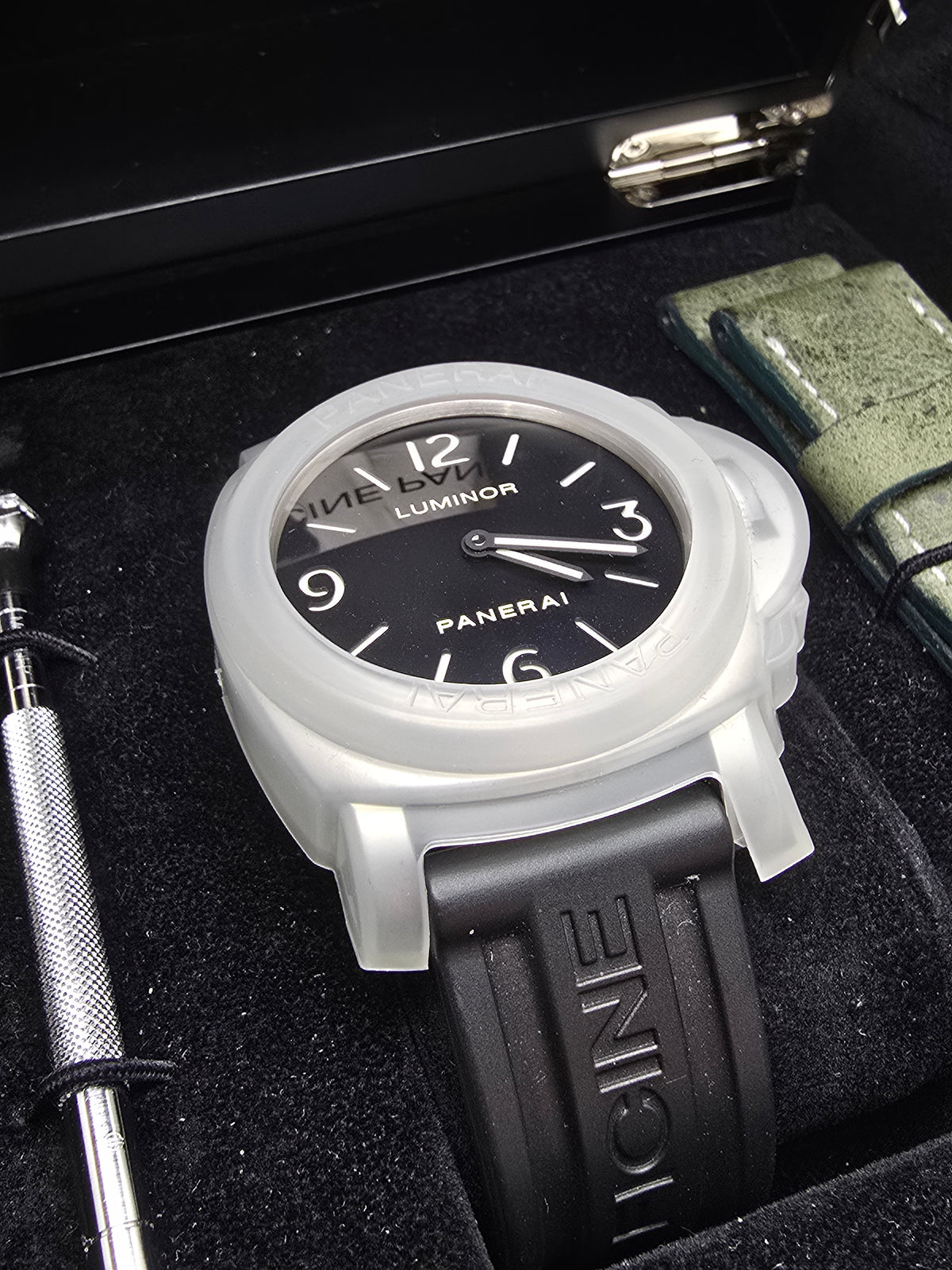 Panerai Luminor Marina 44mm 2011 full set servisat 3400euro
